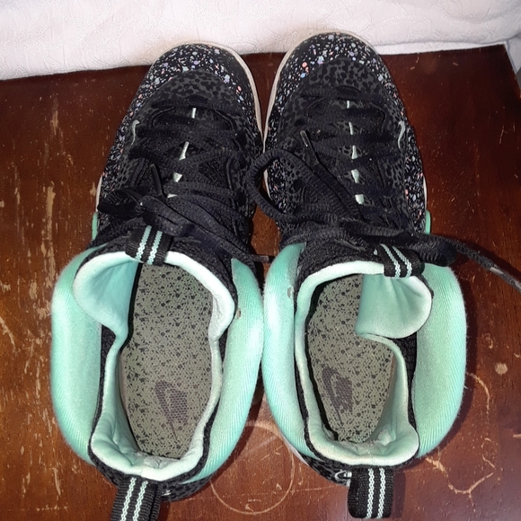 Nike Little Posite One 'Easter' Kids Shoe - Picture 7 of 11